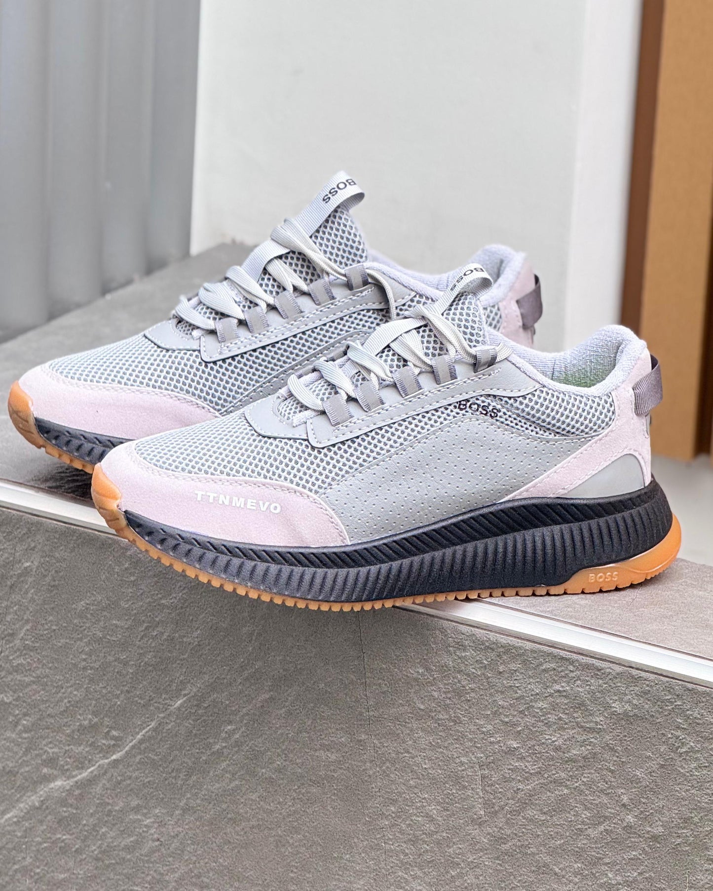 TENIS HUGO BOS GRIS